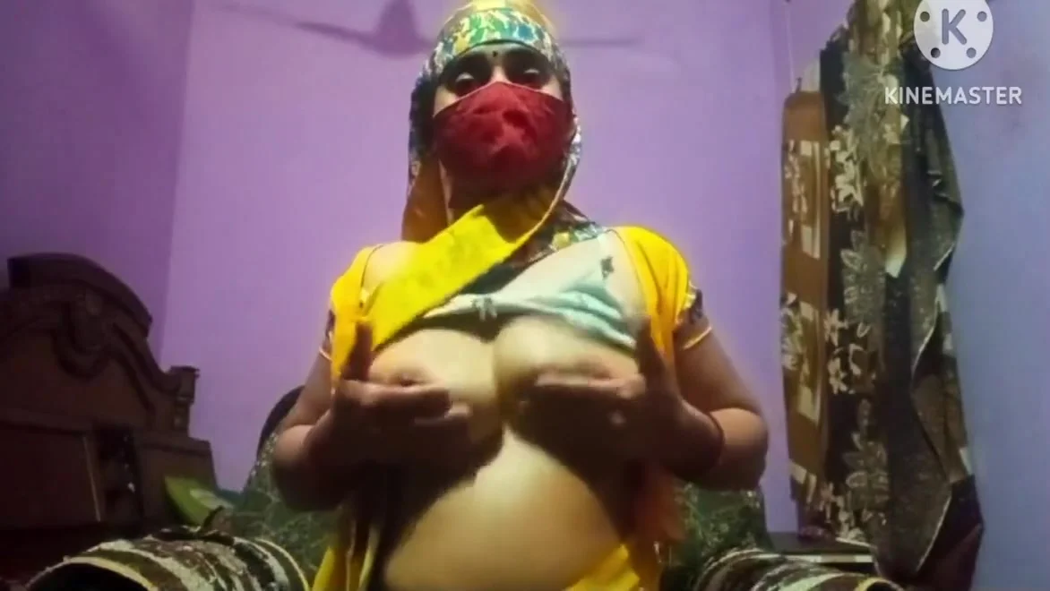 Indian Muslim Women Massage Her Boobs And Fingering Her Pink Hairy Pussy