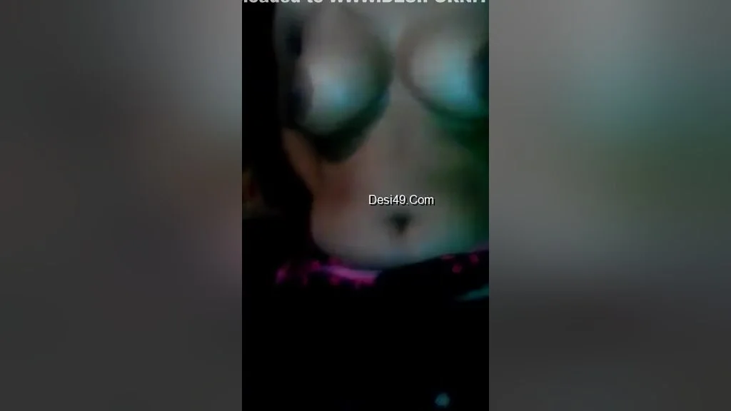 Horny Bihari Village Girl Shows Her Boobs