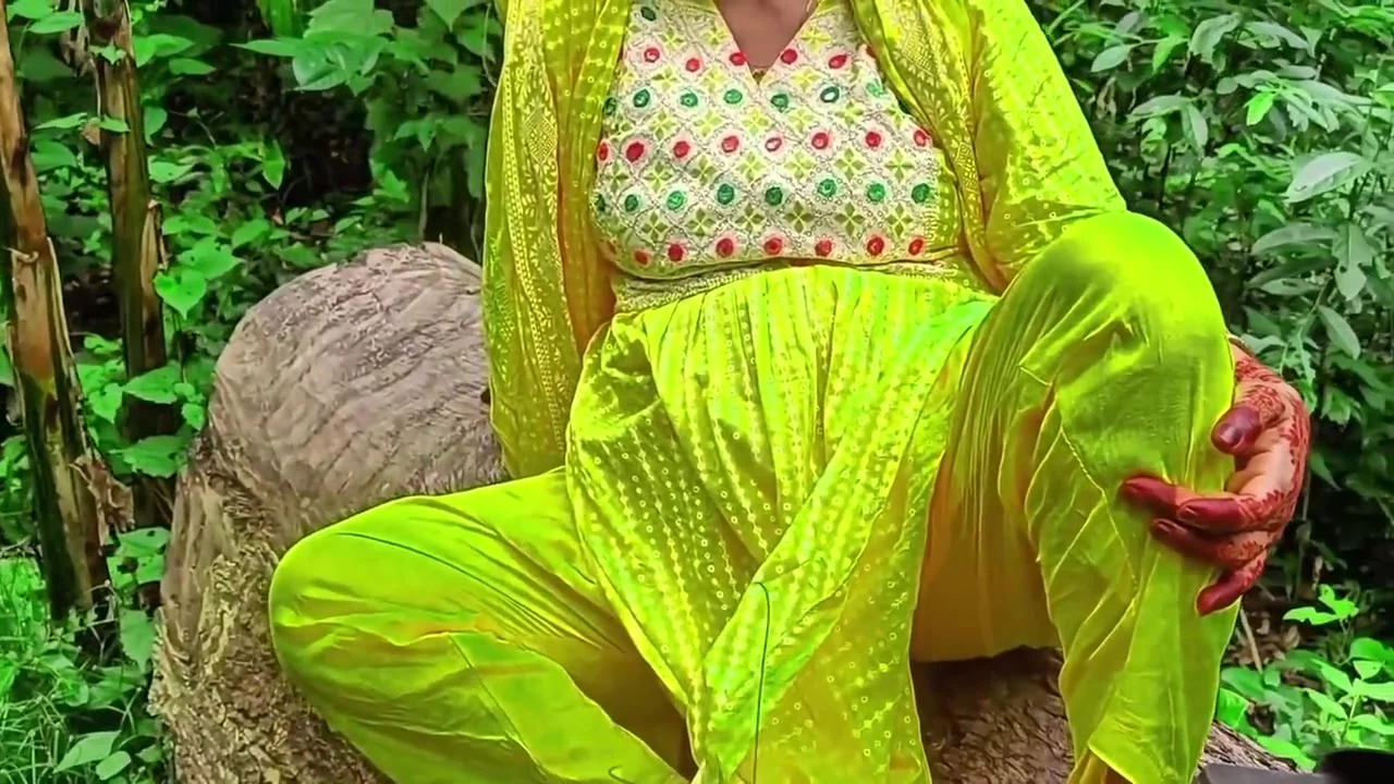 Indian Neighbor Bhabhi Jungle Fucked