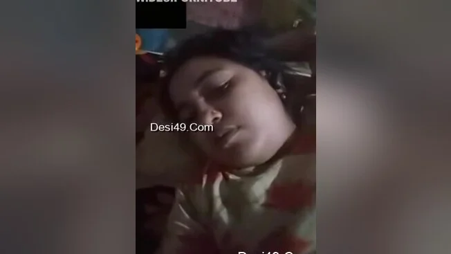 Today Exclusive- Bangladeshi Girl Showing Her Boobs And Pussy On Video Call 8