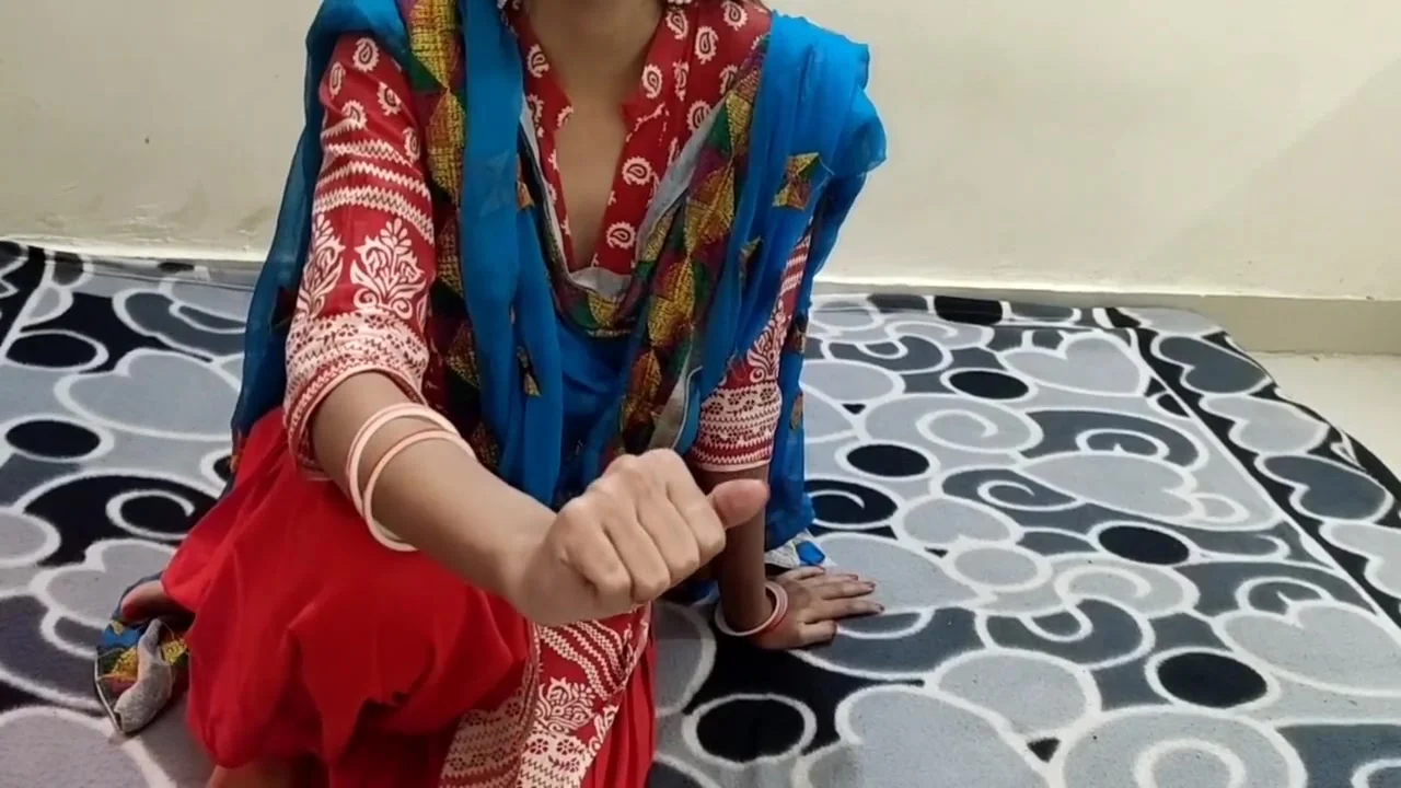 Young Boy - Desi Stepmom Giving Blowjob To Xxx In Hindi Audio Dirty Talk Saarabhabhi6