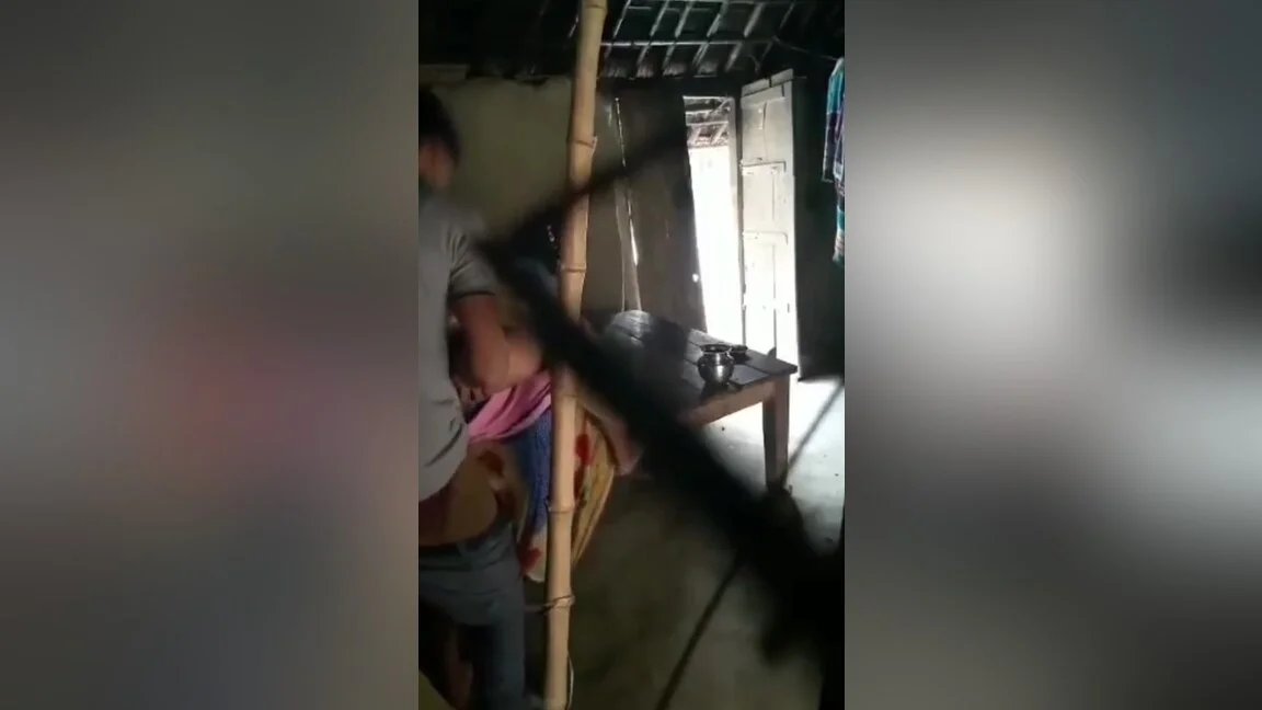 Din Ke Andhere Me Bula Kar Bhabhi Ki Chudai Ki Desi Bhabhi