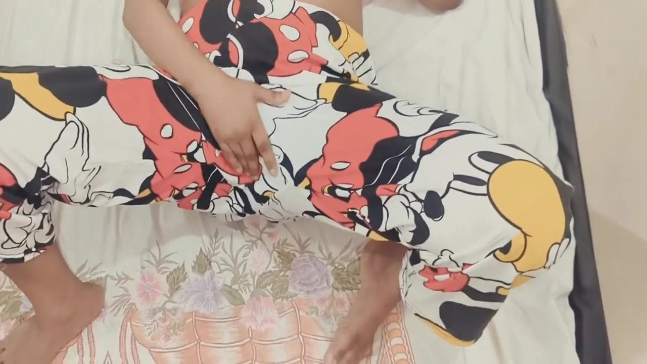 Hot Desi Bhabhi Zara Masturbation