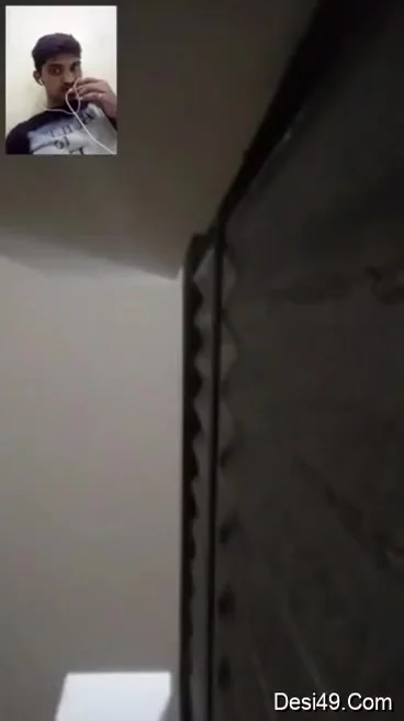 Today Exclusive- Desi Tamil Girl Showing Her Boobs On Video Call