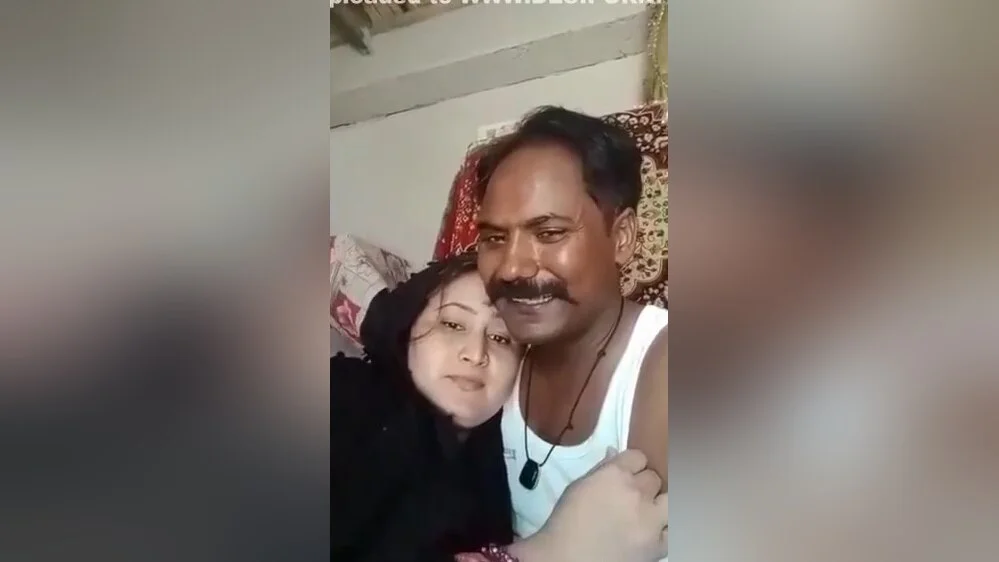 Today Exclusive- Desi Couple Romance And Fucking 4