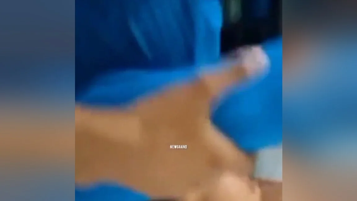 Phaad Do Meri Choot Ko Bhi Janvi Video