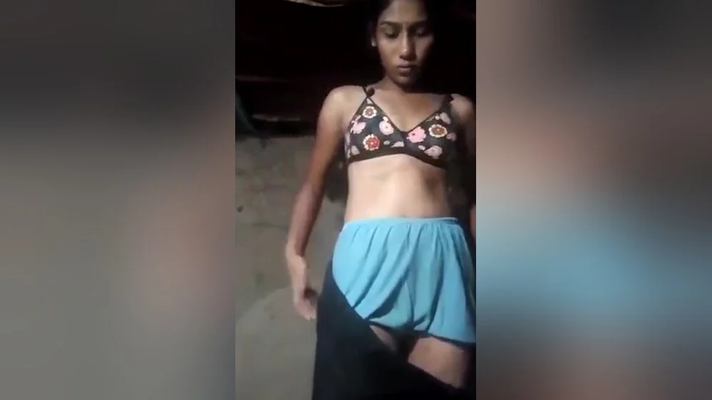 Today Exclusive- Desi Village Girl Showing Her Boobs And Pussy On Video Call 1