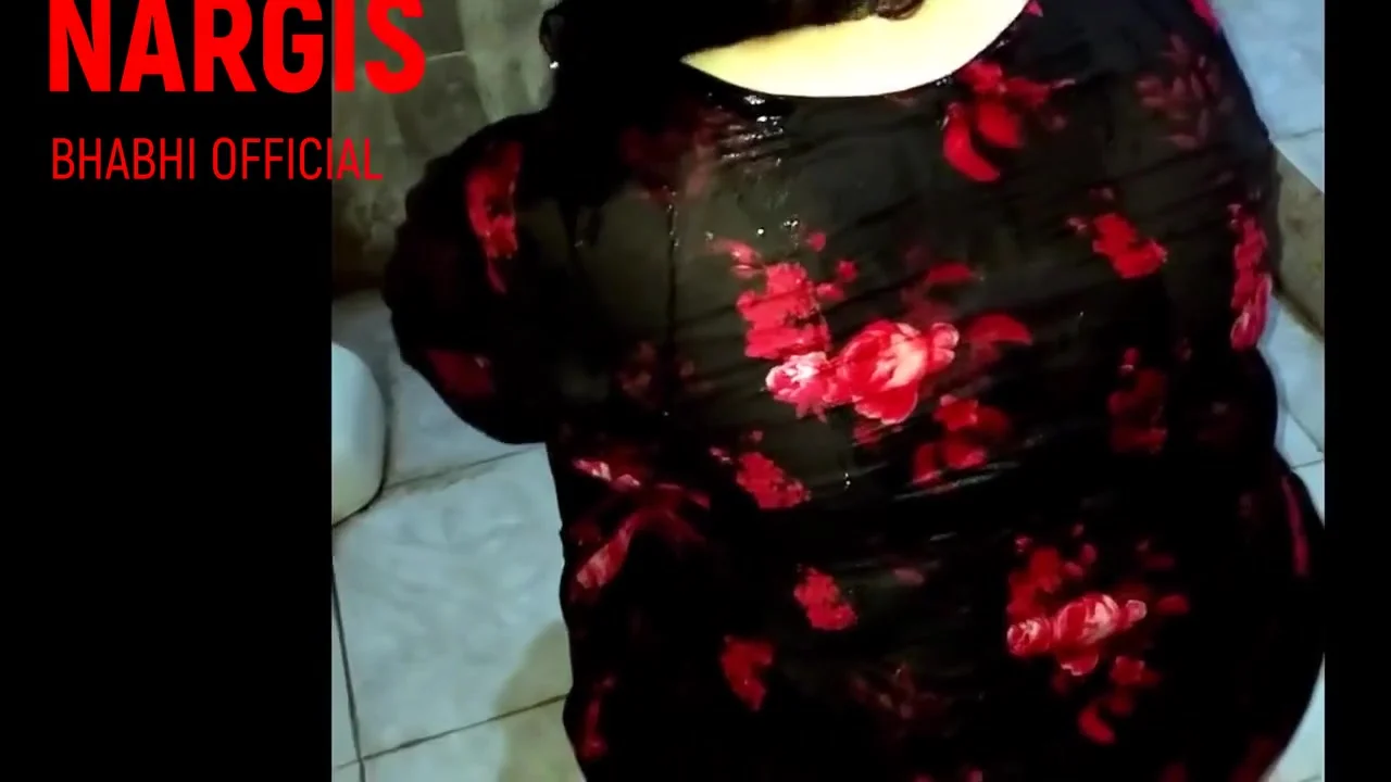 Sexy Desi Bhabhi Bathing Naked In Bathroom