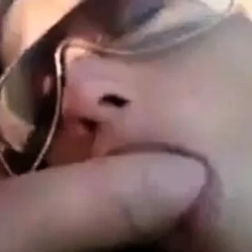 Beach - blowjob and fingering