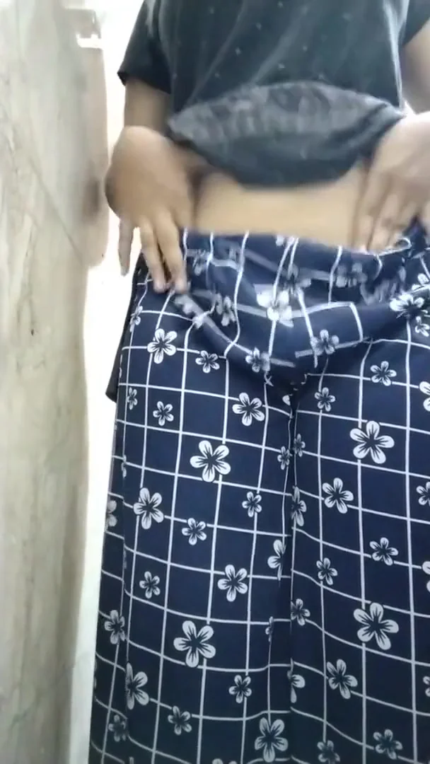 Mia Malkova - Indian Desi Village Chick Showing Her Hairy Juicy Pink Pussy In Bathroom