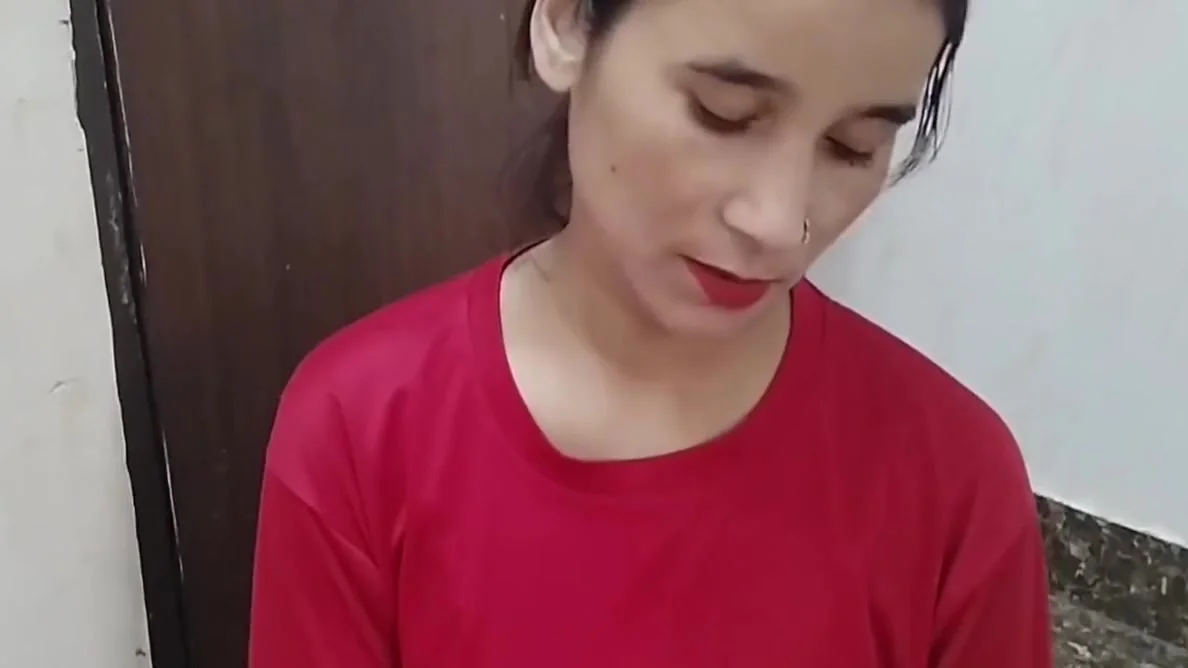 Desi Cute Stepsister Ko Nanga Kar Ke Pel Diya
