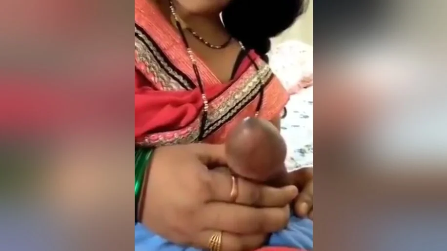 Today Exclusive-sexy Wife Sucking Dick