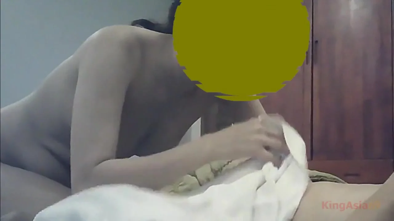 Asian Sex Hot #11 - The Wife Likes To Suck The Penis