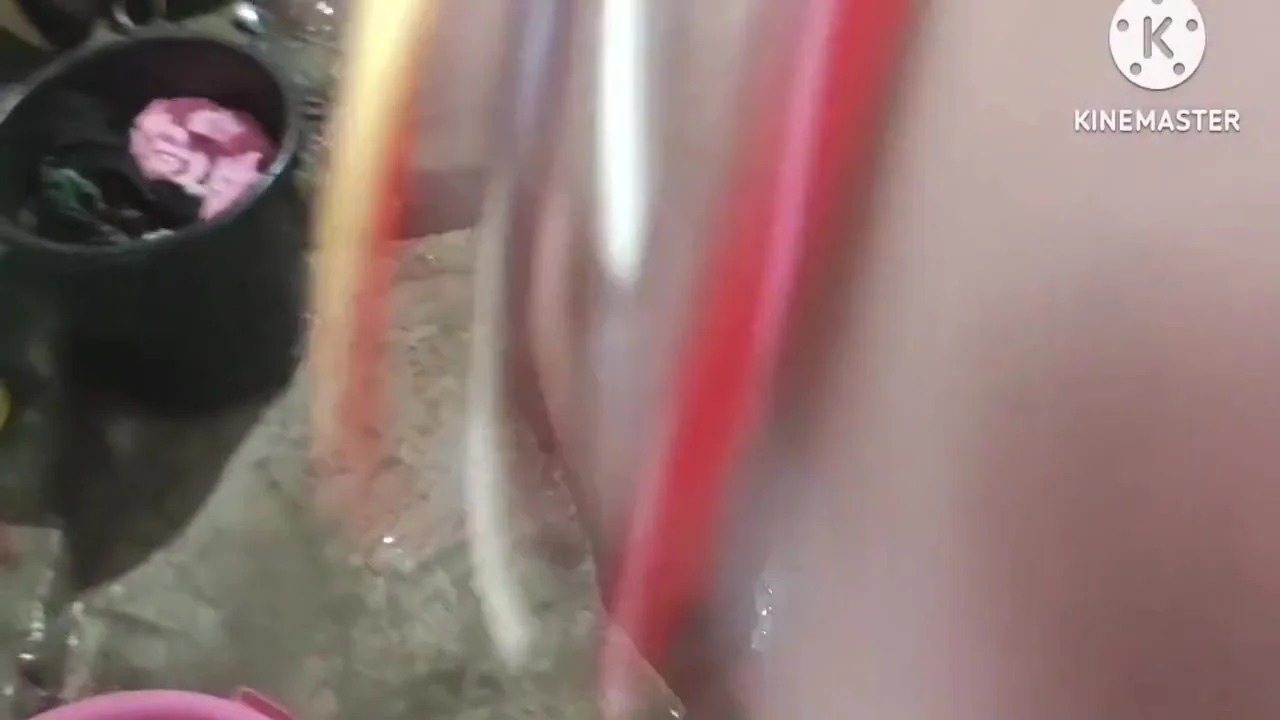 So Hot - Indian Bhabhi Ki Nanga Nahana Rahi Aur