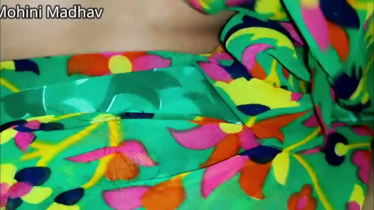 Indian Devar Fucked His Sexy Bhabhi While Woking With Her Hindi Audio