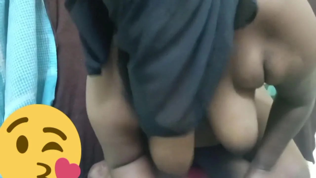 Tamil Beautiful Wife Climbs On Top Of Husband And Has Sex, Has Sex In A Different Way, Coconut Peeling Sex