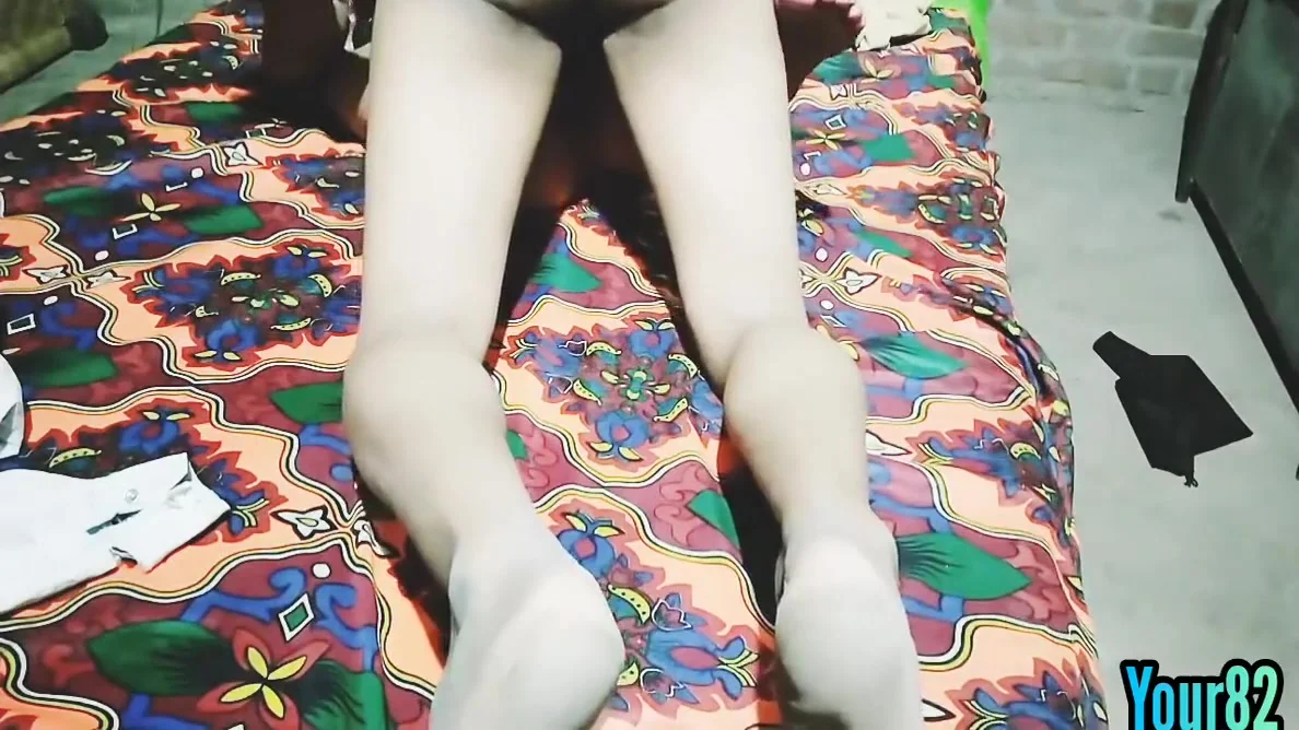 Bhabhi Ko Mare Bana Kar Pela Aur Litaya Aur Mare Bana Lund Dalwaya Your82