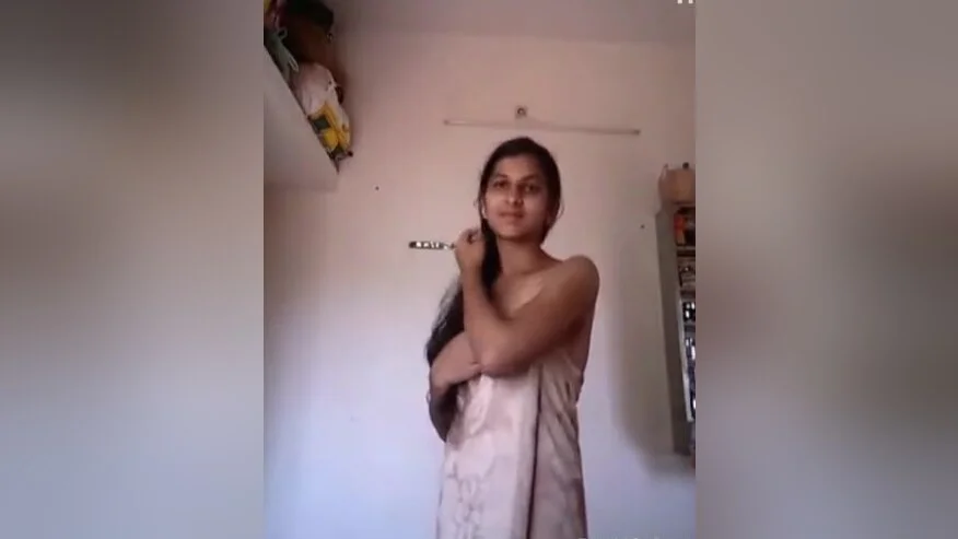 Cute Girl Record Nude Clip For Ex-lover