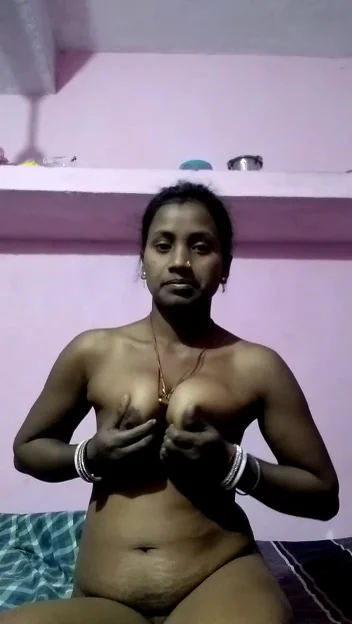 Unsatisfied Desi Bhabhi Masturbating Pussy With A Toothbrush Video