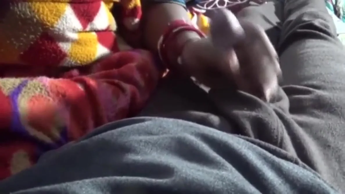 Shabana Ki Bhabi Ne Muth Maari Chupke Se