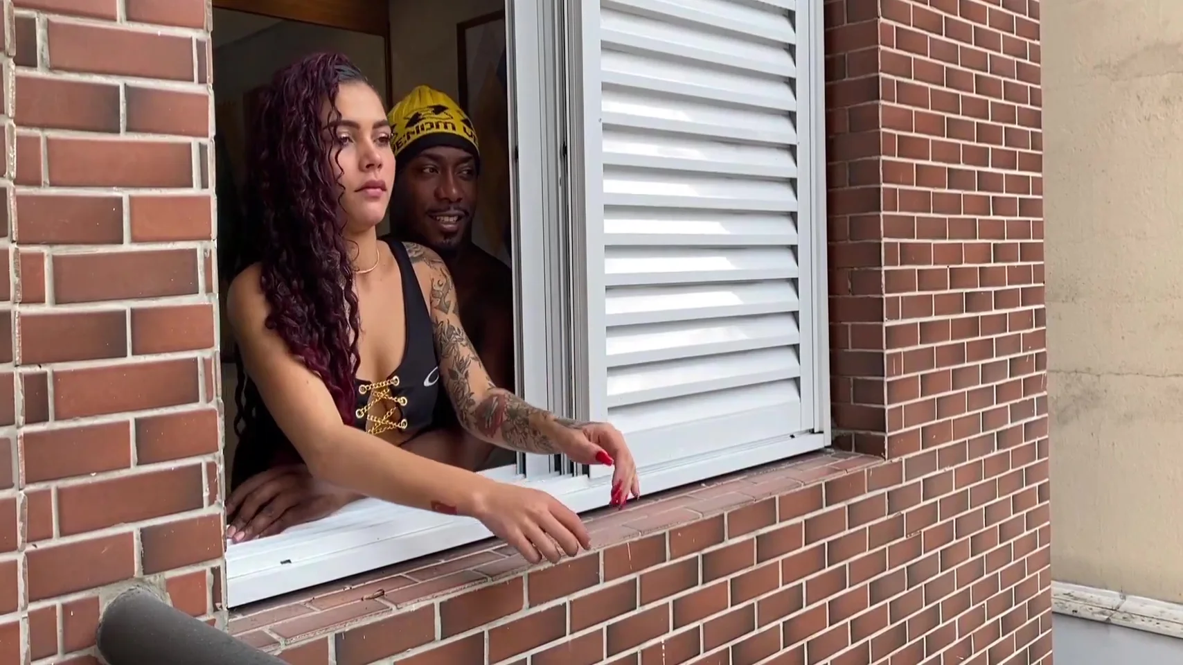 Viola O - Quem Tem Do E Invadi O Quarto Da Amiga Safada E Meti A Pica Sem Do 9 Min