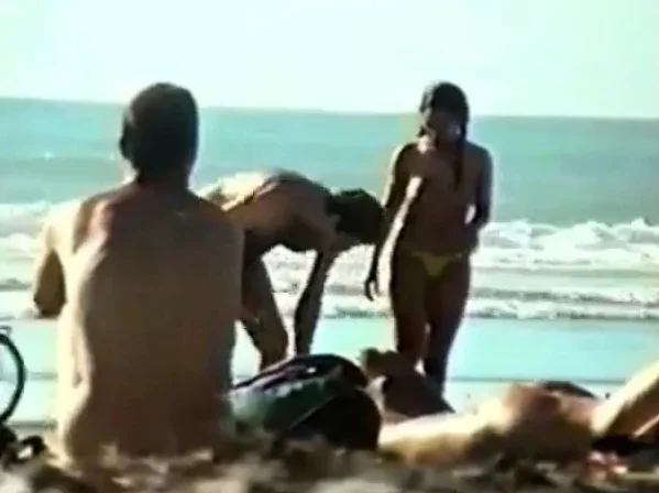 Str8 big dick on beach