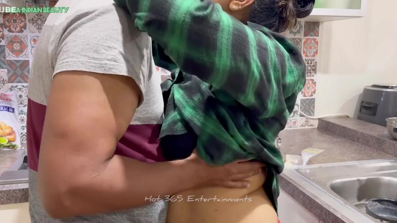 A Tale Of Fuck & Romance: Sexy Indian Couples Sensual Play In The Kitchen!