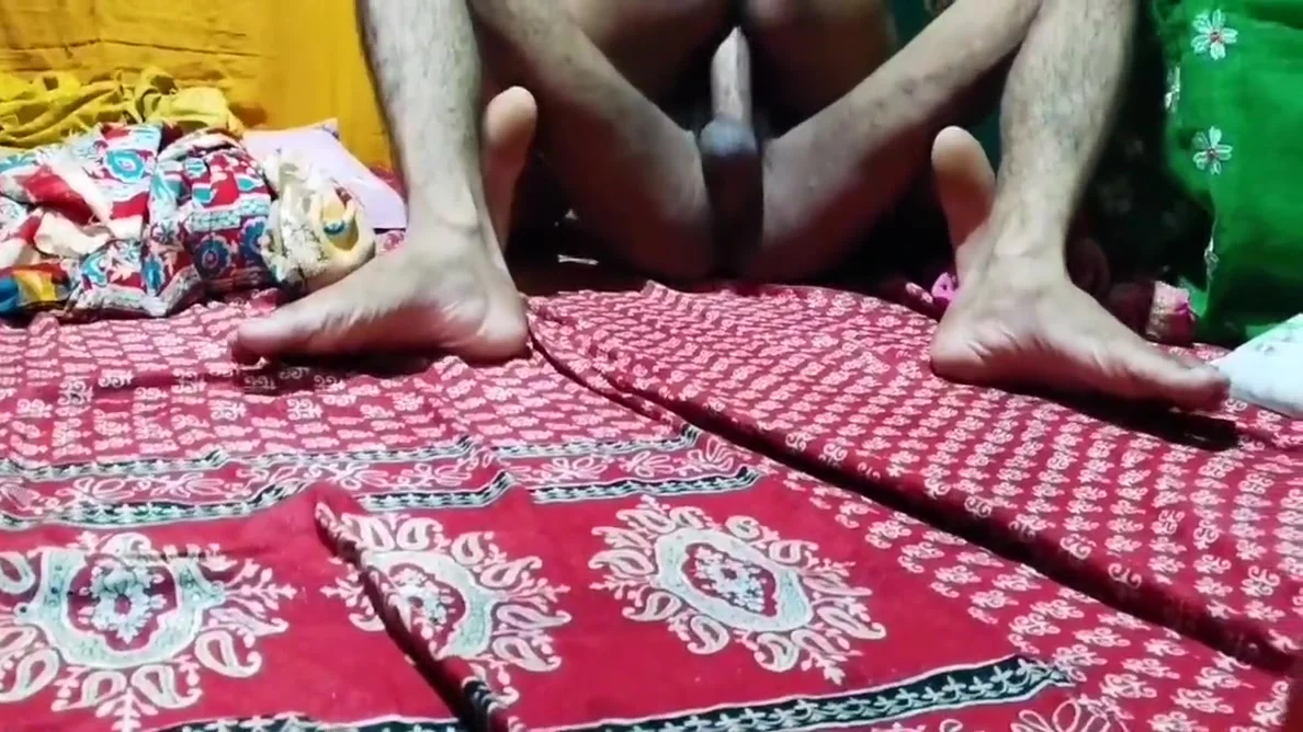 Desi Husband Wife Chudai, Debar Ne Video Banai - 18 Years