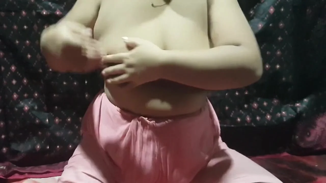 Desi Bhabi Big Tits Show. Boobs Playing