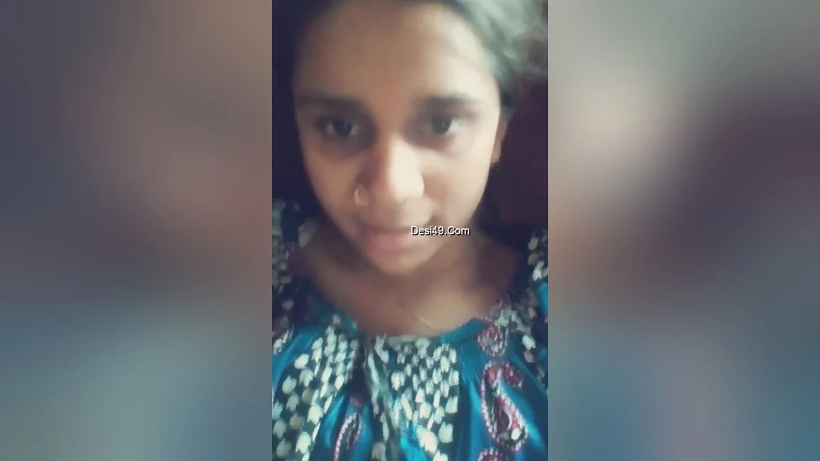 Today Exclusive- Sexy Desi Girl Showing Her Boobs And Pussy 2