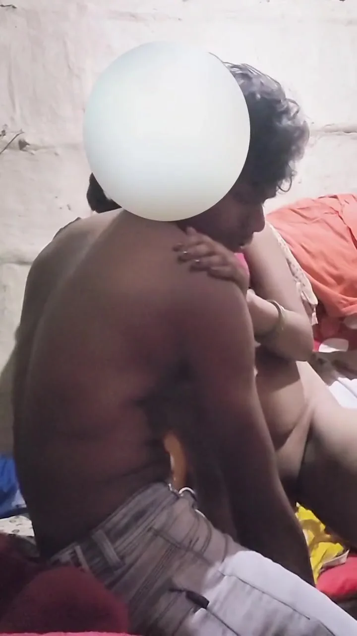 Desi Bhabhi Called Her Boyfriend And Romanced