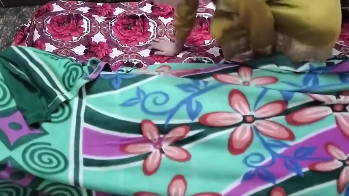 Li Ya - Soye Hue Jija Ji Ka Land Muh Me