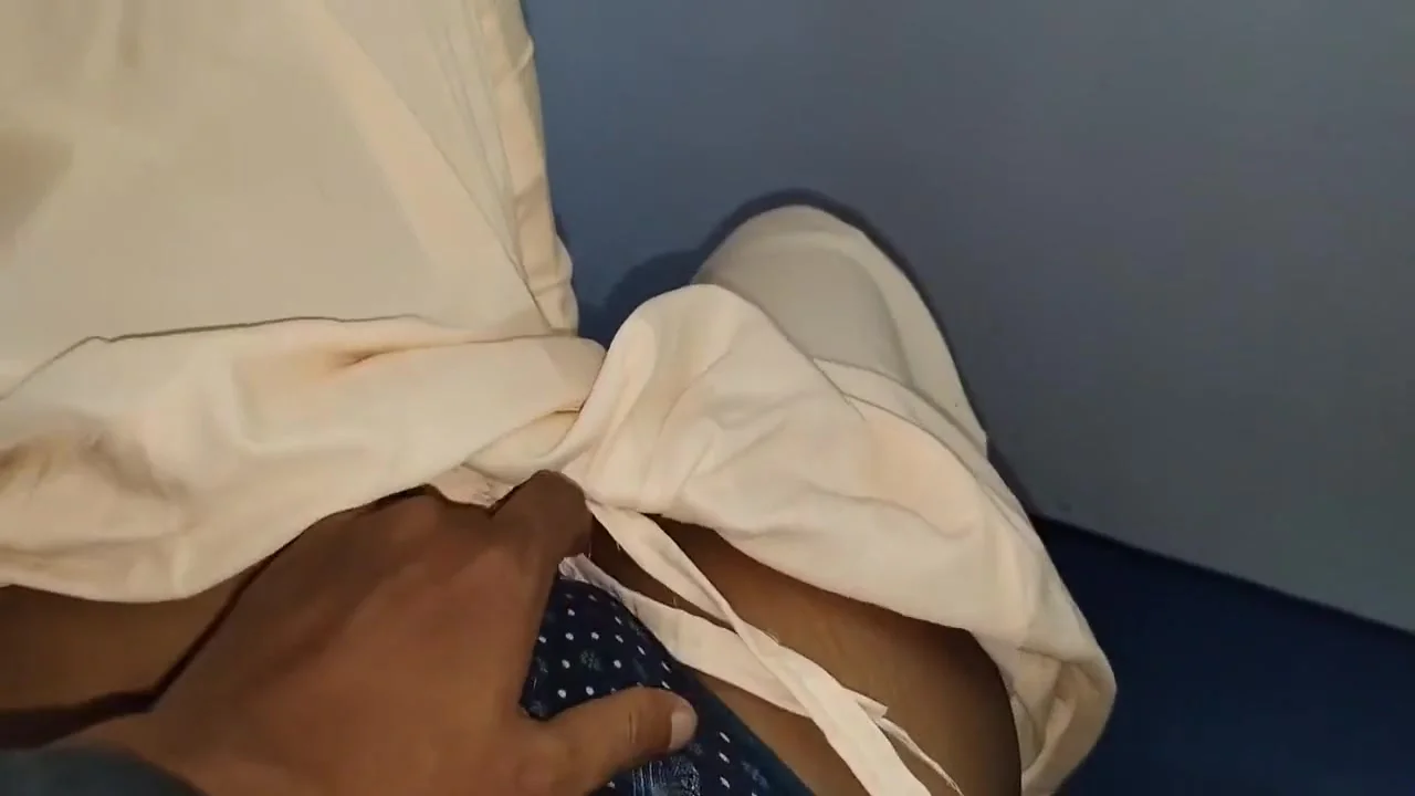 Devar Bhabhi In Cute Saree Bhabhi Gets Naughty With Her Devar For Rough And Hard Anal Sex After Ice Massage On Her Back In Hindi Your Jyoti