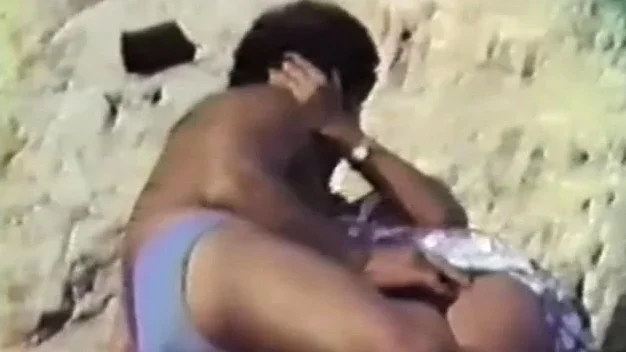 BUTTPLUG OUTDOOR PUBLIC BEACH ORGASM