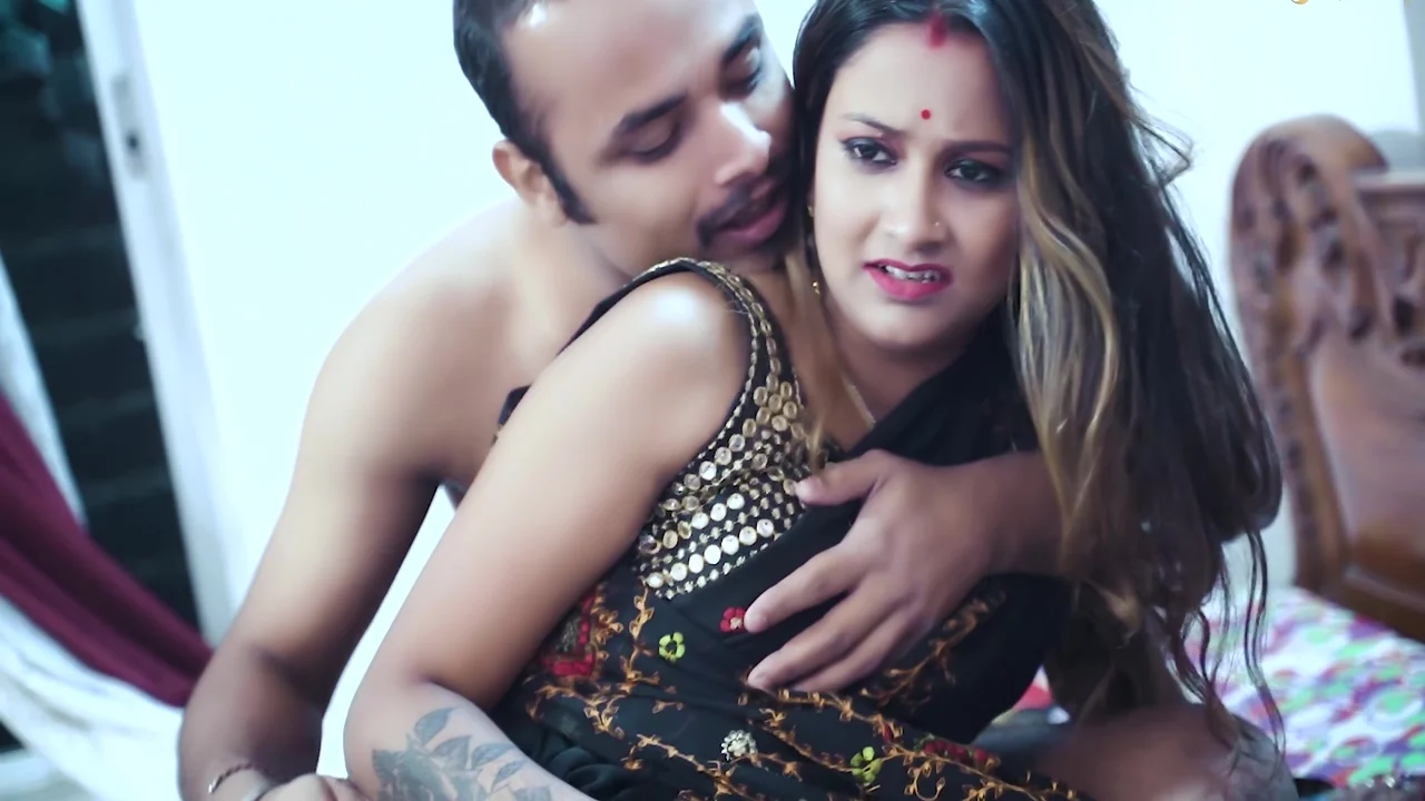 Sararti Devar Ne Apne Sexy Bhabhi Ke Sath Chudai Ka Maja With Li Ya