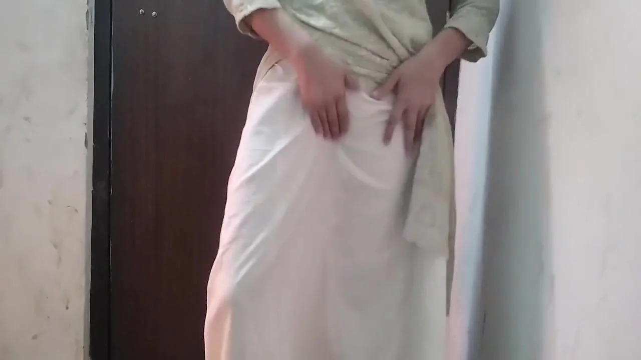 Chacha Ne Apni Jwan Ko Chudai Krna Dikhaya