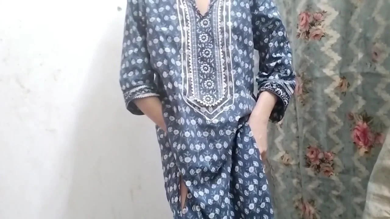 Chachi Ko Gandi Video Dikha Kar Chod Diya