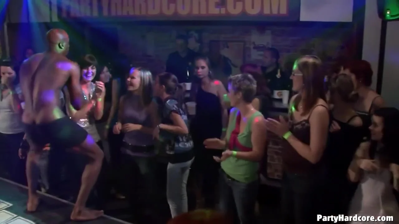 Muscly Amateurs Group Sex