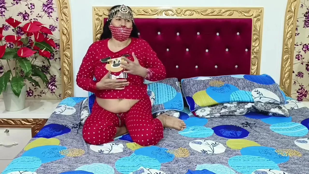 Hot Indian Caught Masturbating From Her Step