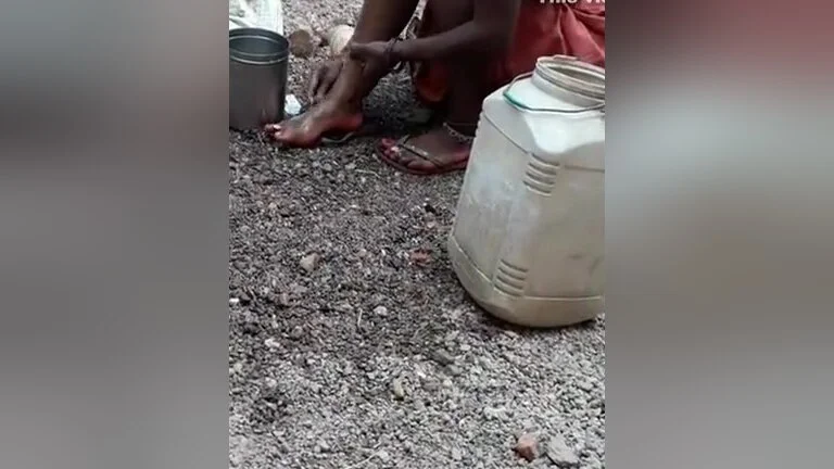 Indian Deshi Bhabhi Bathing And Showing Her Tight Pussy And Big Nipple