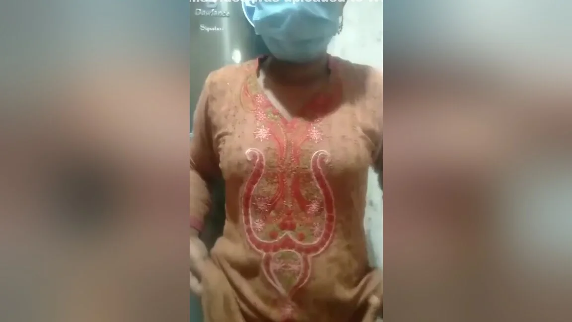 Today Exclusive- Bhabhi Showing Her Boobs And Pussy