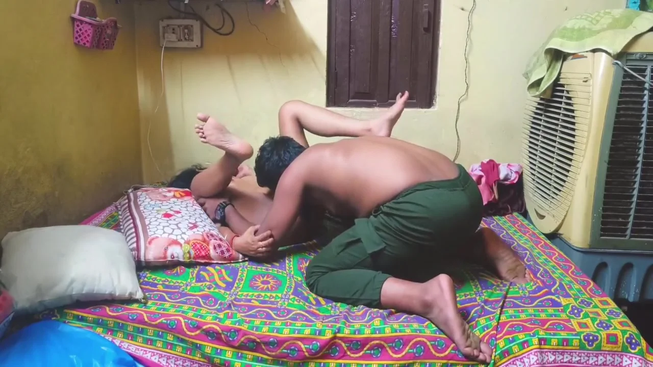 Indian Girlfriend With Our Boyfriend Enjoy In Her Home Homemade Video