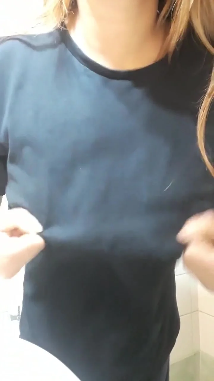 Indian Hot Bhabi Playing Own Big Boobs Tight Nipel