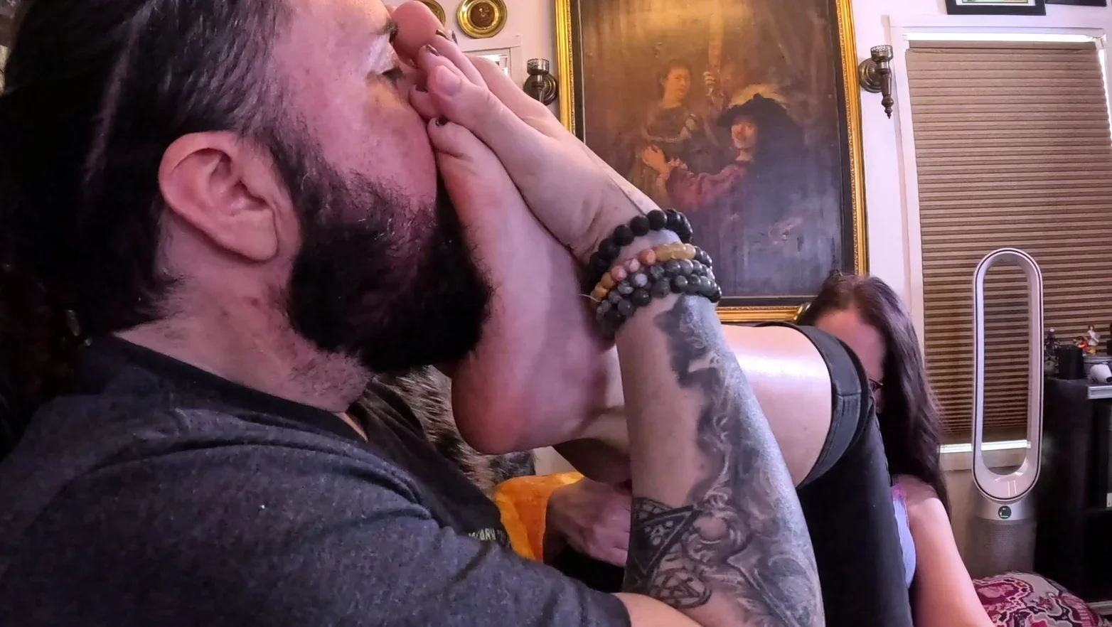 Foot fetish cumload with brunette