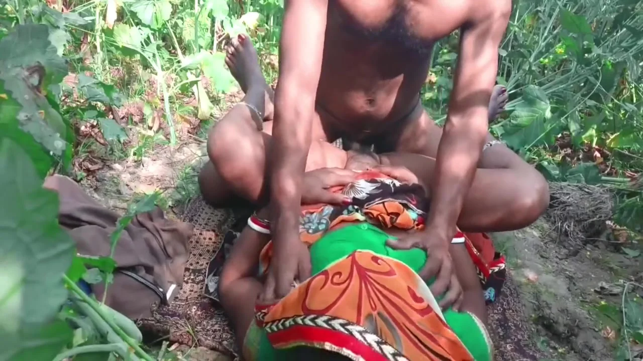 Bengali Landlord Mistress Ko Apne Khet Me Boudi Ki Hard Chudai Kiya.jija Ji Ne Apne Jaage Sali Ke Saath Jungle Me Mangal Kiya.hindi Viral Sexy