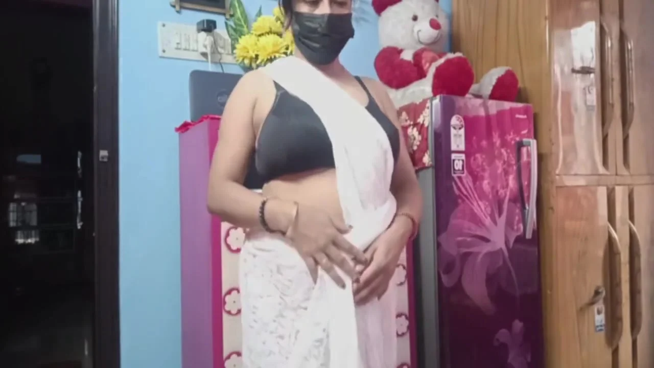 Horny Indian Aunty With Big Tits Changes Saree And Plays With Hairy Pussy, Mature Stepmom Fantasy