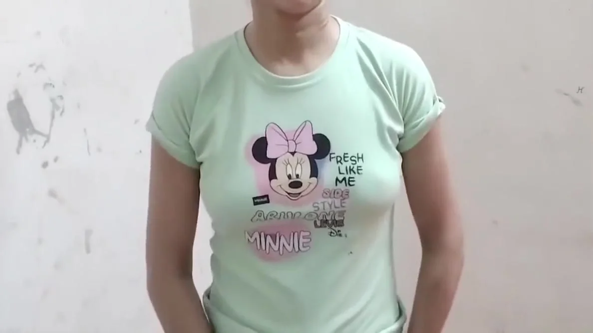 Muslim Girlfriend Ko Bathroom Me Pakad Ke Pel Diya