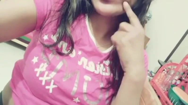 20year Old Desi Sexy College Girl Pussy Fingering And Huge Cum