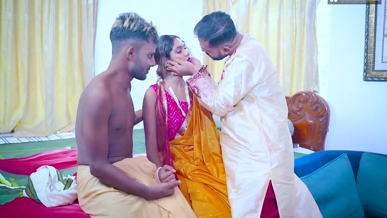 Tharki Jamindar Babu Ne Apne Naukar Ke Biwi Ke Sath Kia Kand Aur Khub Pela ( Hindi Audio )