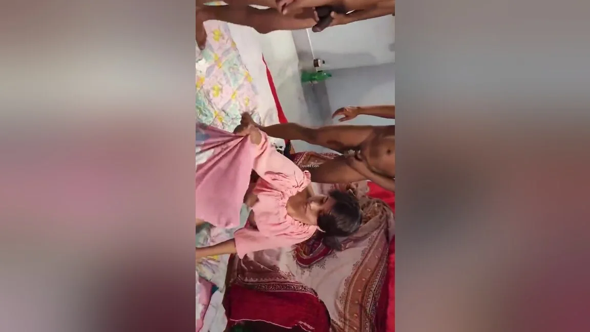 Famous Desi Couple Blowjob And Fucking 321